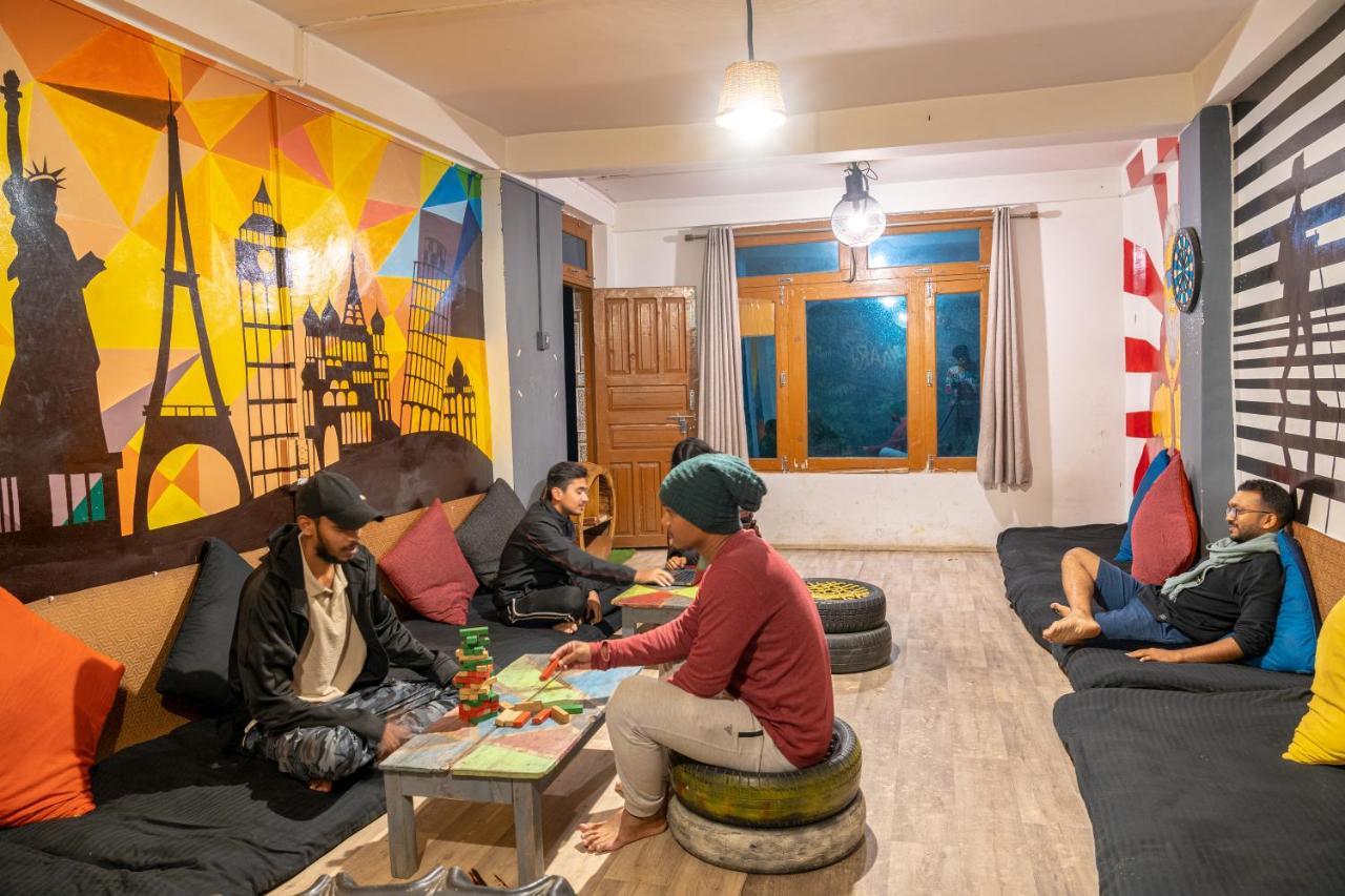 Whoopers Hostel Tosh Εξωτερικό φωτογραφία