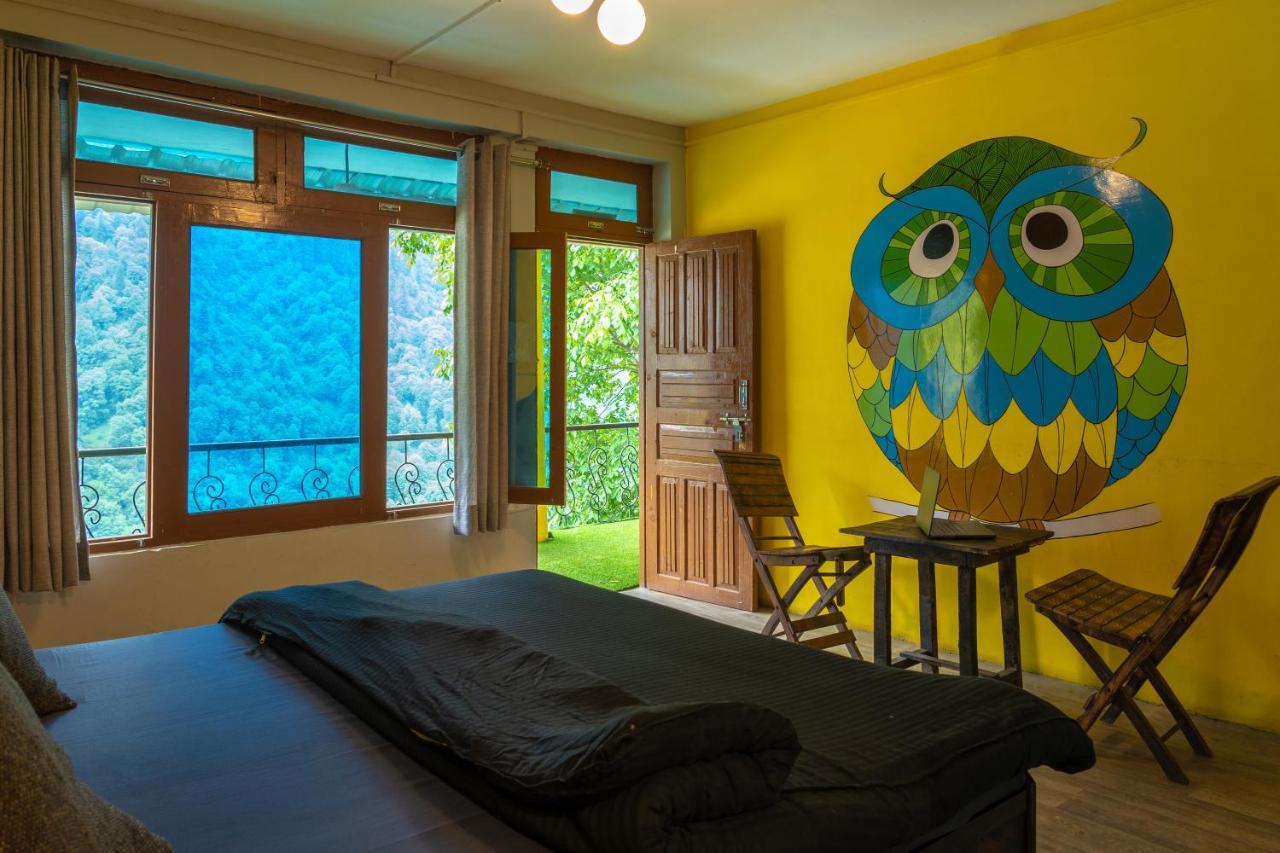 Whoopers Hostel Tosh Εξωτερικό φωτογραφία