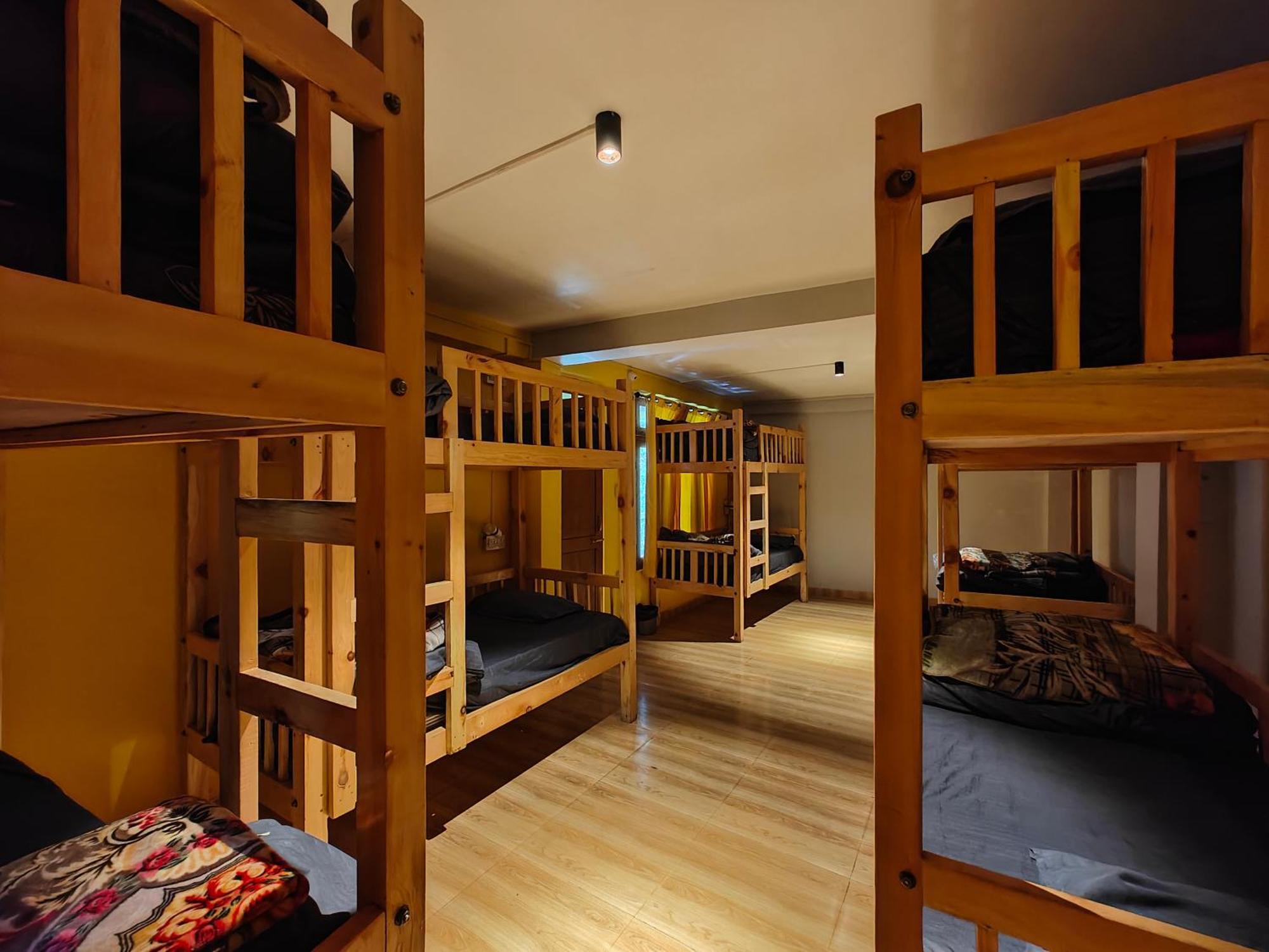 Whoopers Hostel Tosh Εξωτερικό φωτογραφία