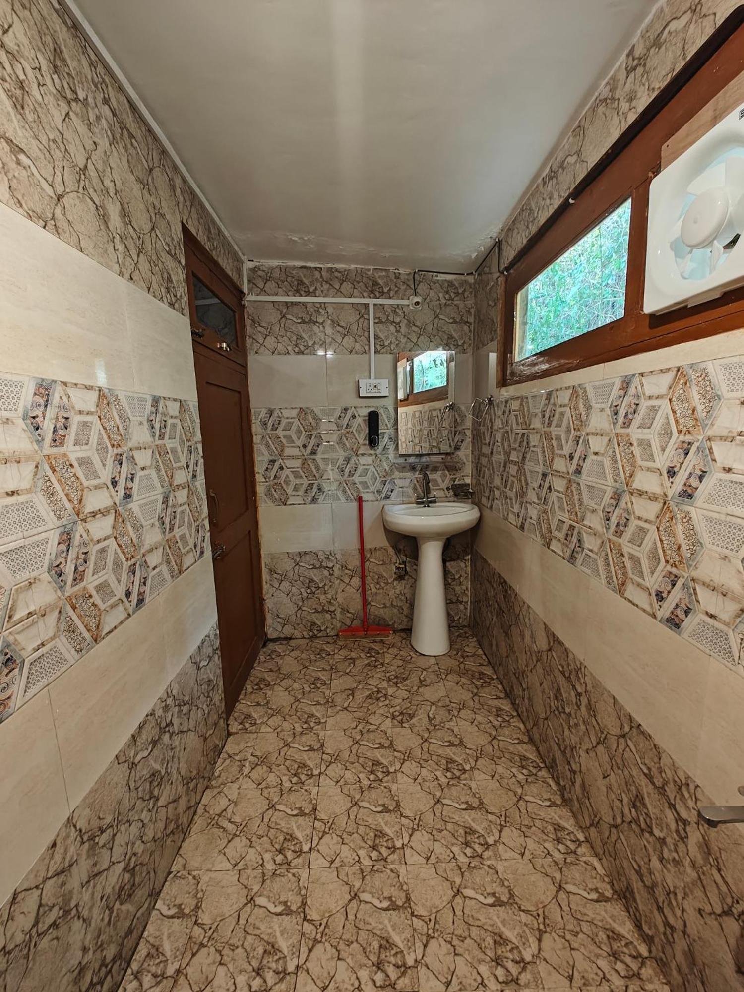 Whoopers Hostel Tosh Εξωτερικό φωτογραφία