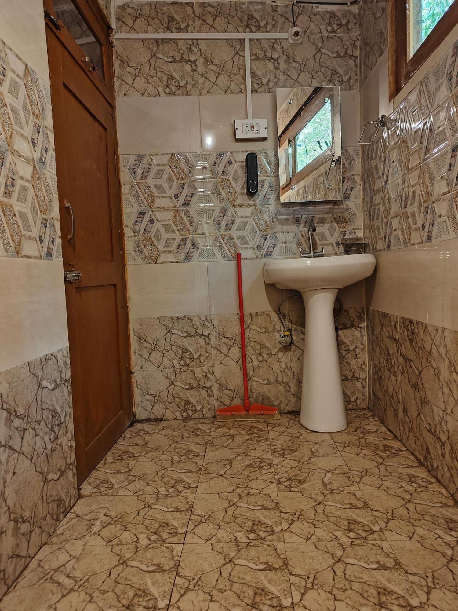 Whoopers Hostel Tosh Εξωτερικό φωτογραφία